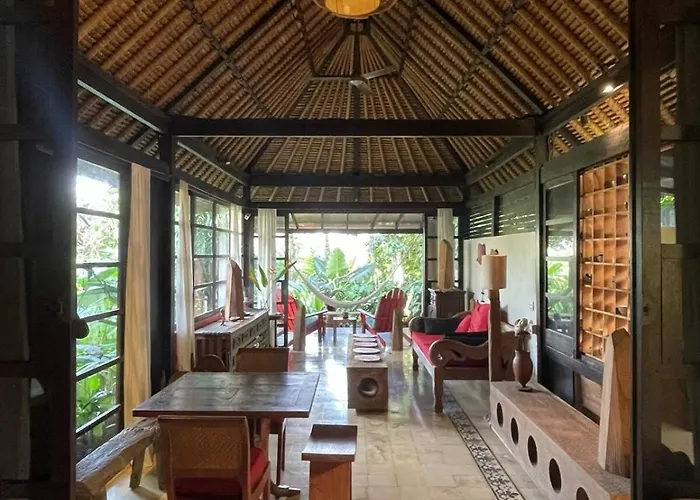 شاليه Heliconia, At T House Kaja