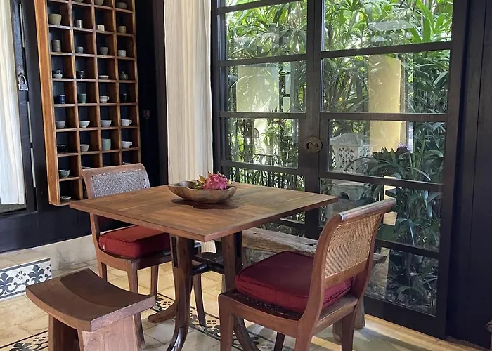 Heliconia, At T House Kaja * أوبود